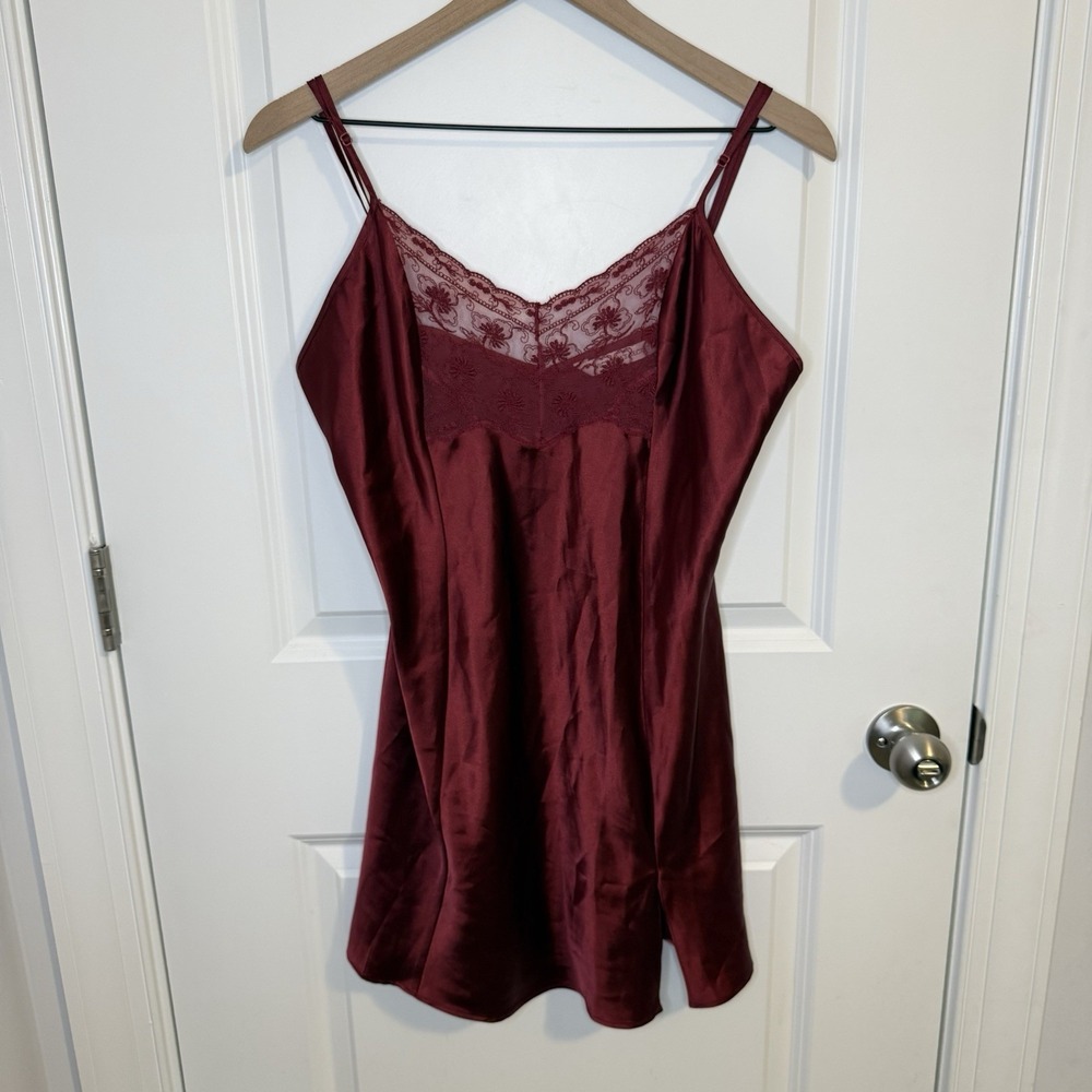 Victoria Secret‎ Lingerie Chemise Slip Sz Lg Burgundy Satin Lace Trim Side Slit